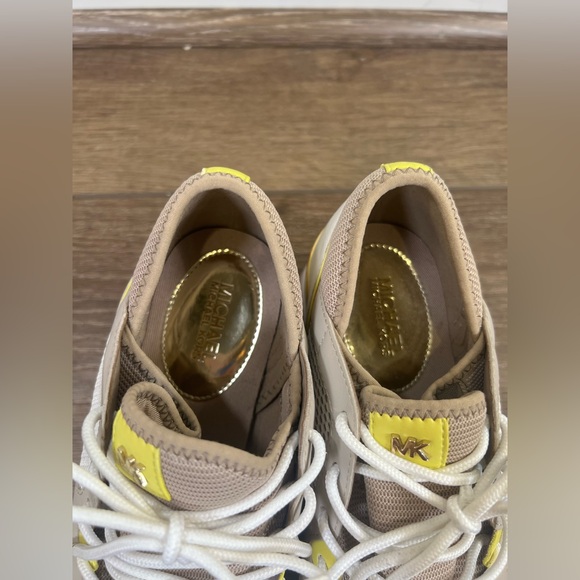 Michael Kors Liv Trainer Sneakers - Picture 4 of 11